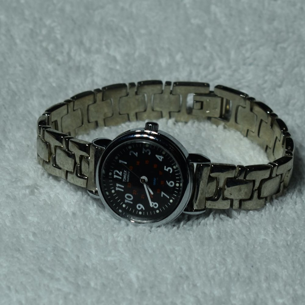Vintage 90s Timex Quartz Watch Black Face w/ Stainless Steel Band